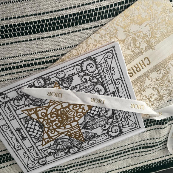 Dior Star Hardcover Notebook GWP - Picture 5 of 5